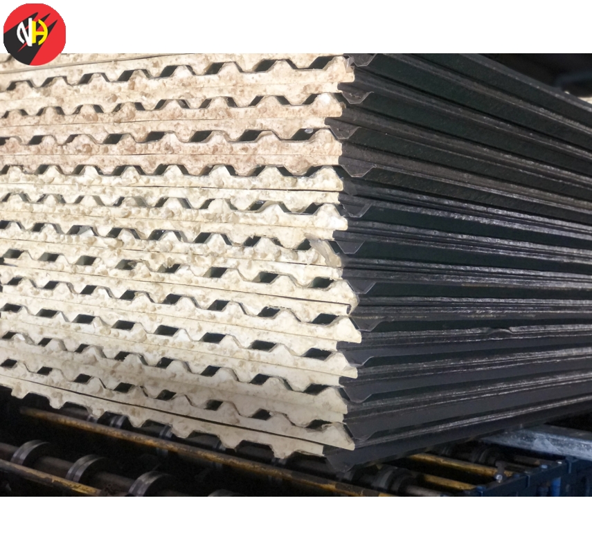 Tôn cách nhiệt phun PU 16li