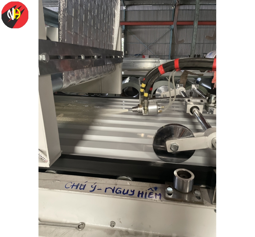 Màu xanh ngọc phun PU 16li 