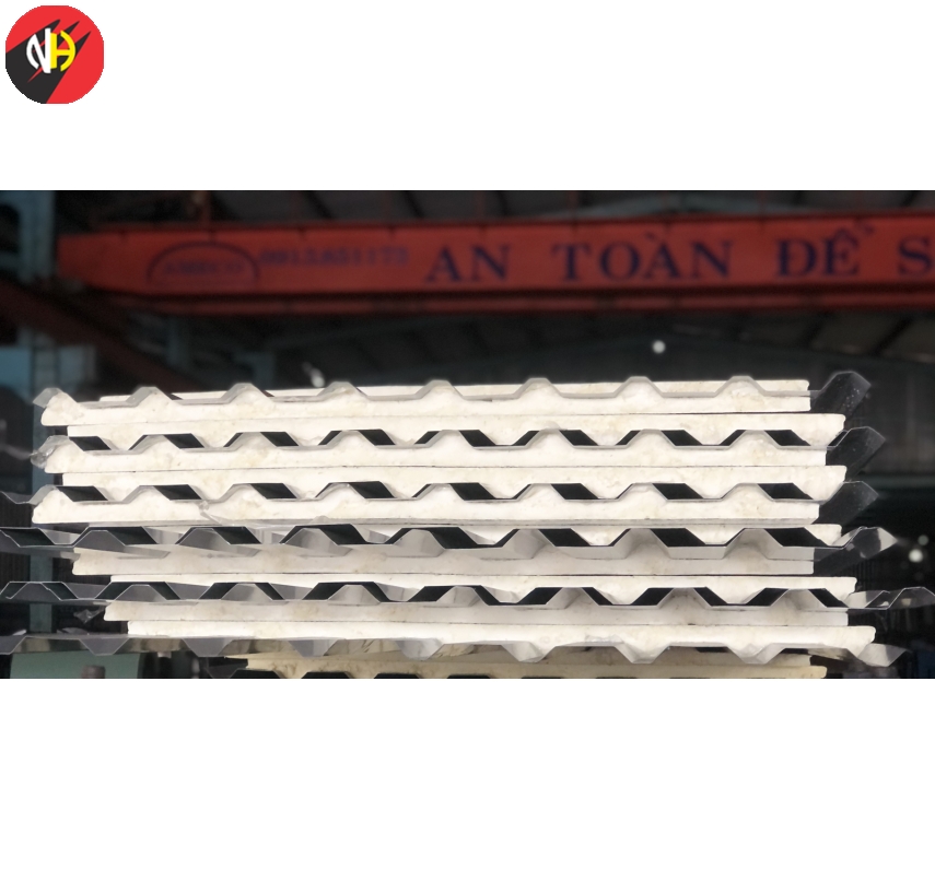 Tôn cách nhiệt phun PU 16li